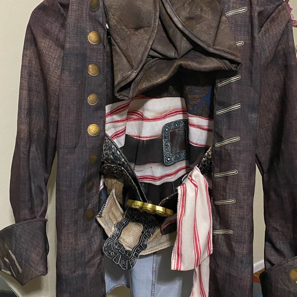 Pirates’ Costume with Hat